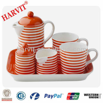 Sistema de té de cerámica de la raya del color rojo 8PC con la bandeja del rectángulo